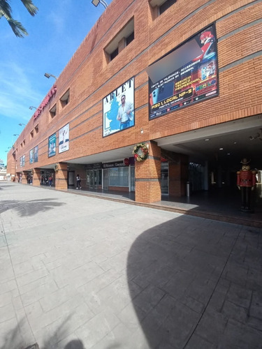 Imagen 8 de 8 de Local Alquiler Planta Baja + Mezzzanina Centro Comercial Regina Puerto La Cruz Canon 300 Negociable