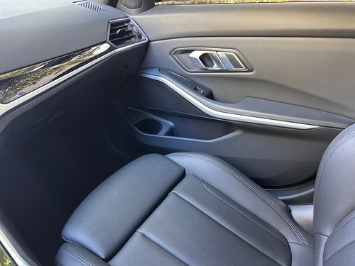 BMW Serie 3 3.0 330i Sedan Sport Line 252cv