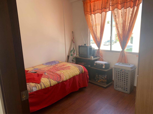 Casa En Venta De Oportunidad En Calderón