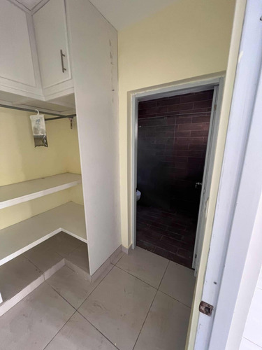 Casa En Alquiler Ubicada En Las Palmas, La Romana
