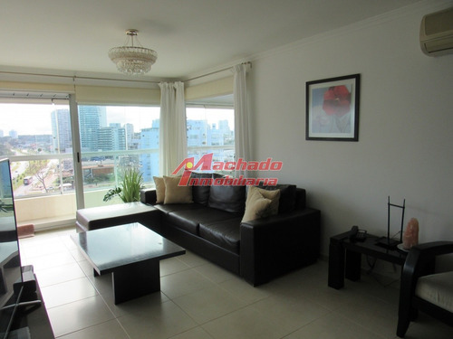 Apartamento En Punta Del Este, Mansa- Ref: 6392