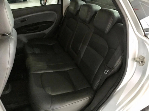 Fiat Linea 1.8 Essence 16v Flex 4p Automatizado
