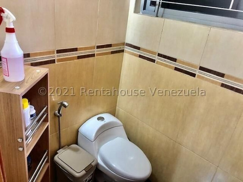 Imagen 10 de 15 de Eloisa Mejia Rentahouse Vende Townhouse En Mañongo Naguanagua 22-6668