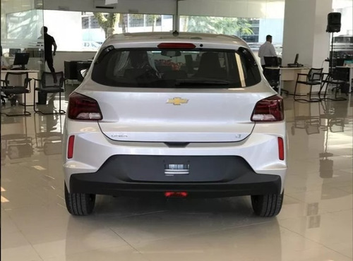 Imagen 13 de 23 de Nuevo Chevrolet Onix Ls 1.2 Nafta Manual 5 Puertas 2023