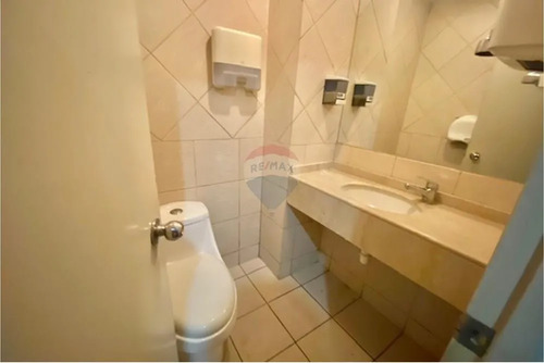 Arriendo Oficina O Local Comercial