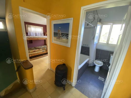 Venta Casa 5 Dormitorios. Playa Mansa, Punta Del Este