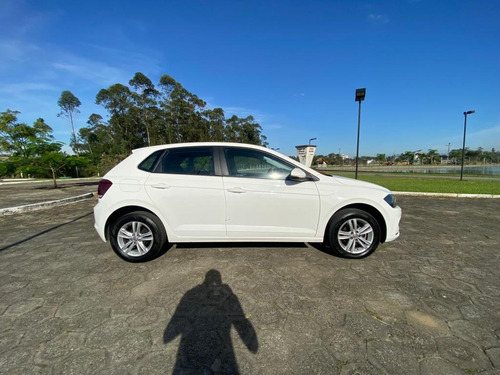 Imagem 4 de 10 de Volkswagen Polo 1.0 Flex 12v 5p