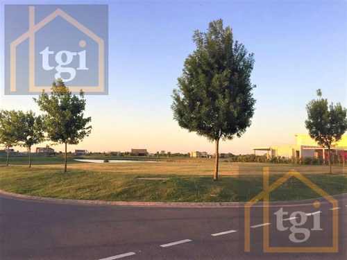 Imagen 4 de 17 de Lote A La Laguna En Venta En Puertos Del Lago - Muelles