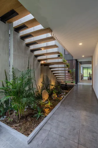 Casa En Venta En Vía Principal De Santa Elena. Cod V15184
