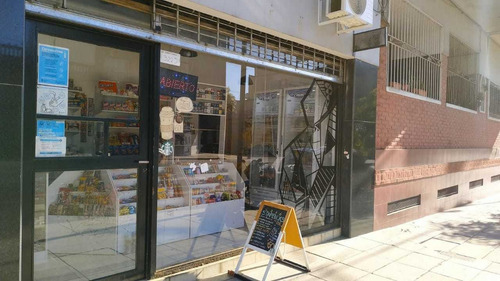 Imagen 2 de 8 de Venta!! Fondo De Comercio Maxikiosco Impecable. Flores