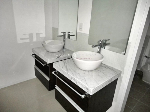 Apartamento En Venta De 3 Dormitorios Con Vista Al Mar En Icon Tower, Punta Del Este