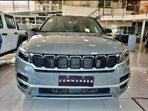 Imagen 4 de 20 de Jeep Commander 2023 2.0 Td380 At9 4x4 7pas Overland