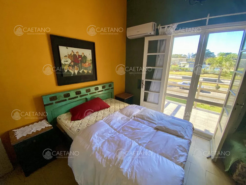 Venta Casa 5 Dormitorios. Playa Mansa, Punta Del Este