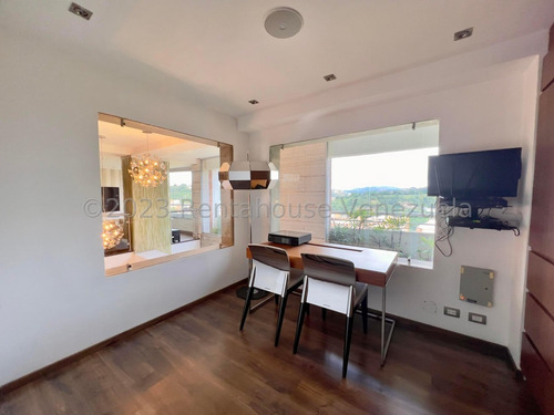 Penthouse De Lujo Y Exclusividad Con Vistas Panorámicas Lomas Del Sol, Caracas. Mo 24-3087