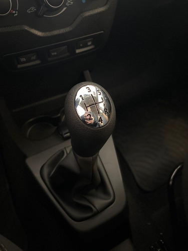 Renault Kangoo Stepway - Tres Formas De Retiro (rr)