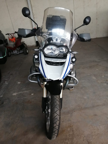 Imagen 2 de 6 de Moto Bmw Sertao 650cc 2015