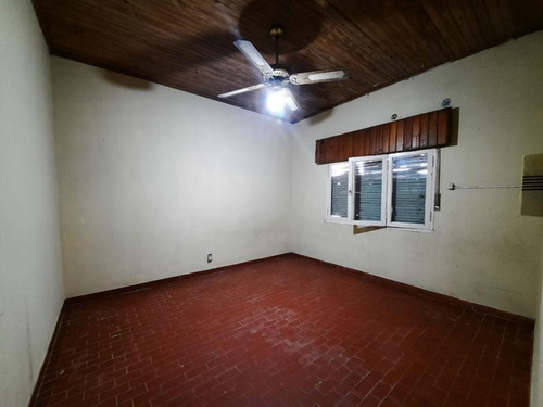 Imagen 5 de 15 de Venta De Casa 2 Dormi Zona Sur.