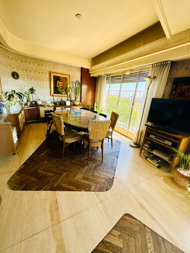 Departamento En Venta, Con Cocheras, A Reciclar!!! Recoleta.