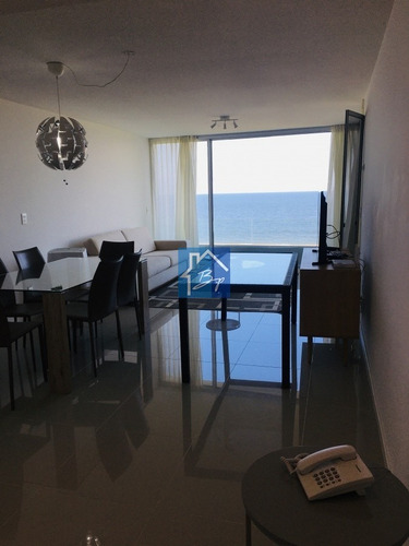 Apartamento En Venta, Edificio De Categoría, Playa Mansa, Punta Del Este- Ref: 828