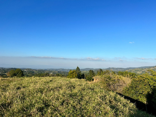 Solares Desde 1,000 Mts A La Venta En Jarabacoa Con Vista Espectacular