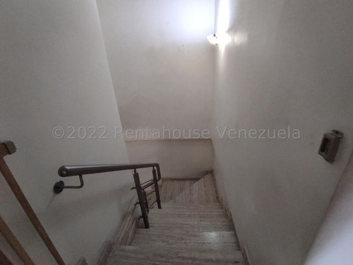 Imagen 9 de 28 de Lujosa Casa Quinta Totalmente Amoblada Urb. Guaracarima La Victoria 23-17246 Ejc 04243439046