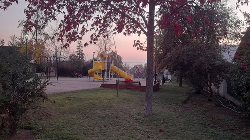 Casa Venta 4 Dorm. En Circunvalacion Las Flores, Las Condes