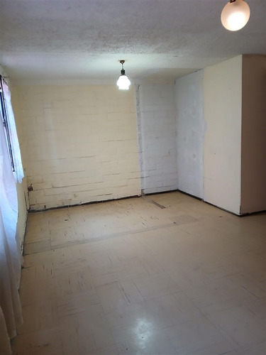 Departamento En Arriendo De 2 Dorm. Roizbatt Cerro Placeres