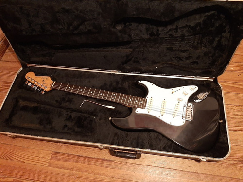  Fender  Strato Standard Usa  Rosewood