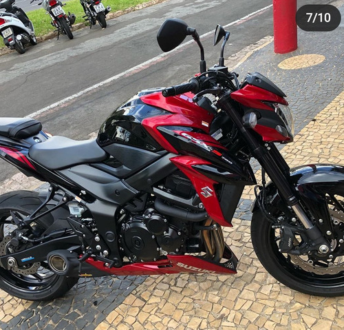 Suzuki Gsr 750