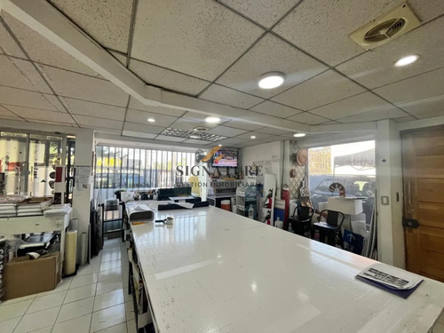 Casa Comercial Con Bodega, Negociable.