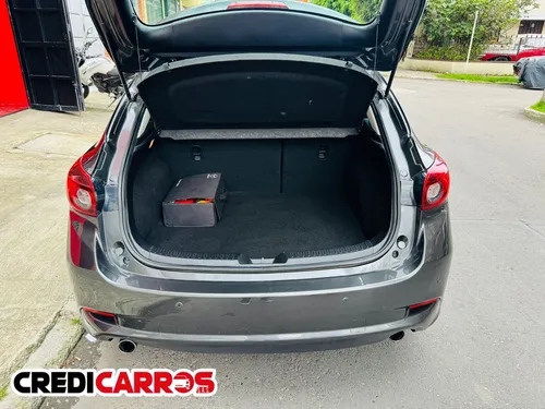 Mazda 3 2.0 Sport Touring