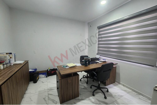 Venta De Edificio En Zona Céntrica De Querétaro, Ideal Para Oficinas