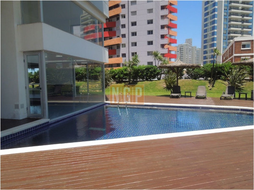 Imagen 20 de 21 de Av Chiverta Piso Alto Gran Vista Al Mar Venta