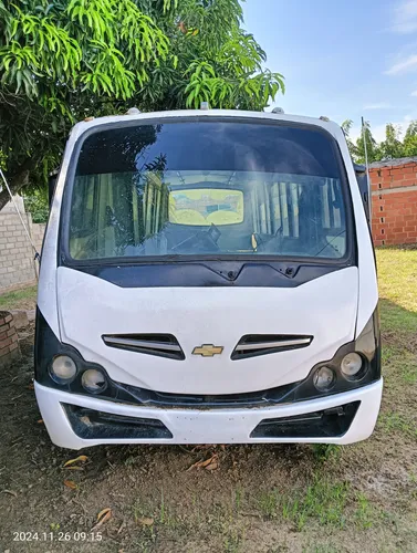 Ojo Vendo Carrocería Nkr Año 2007 Tiene Chasis Dada De Baja