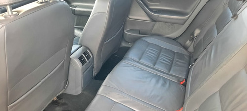 Imagen 4 de 8 de Volkswagen Ventó Luxury 2.5 173000km 2008 Craulaguirre