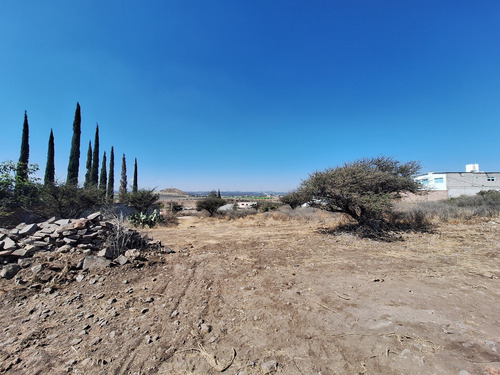 Terreno En Venta En Nuevo Apapataro Cerca De Cañadas Del Arroyo, Boulevard Metropolitano
