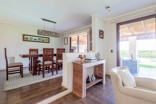 Condominio Familiar, Colegios Cerca Y Gran Plusvalía