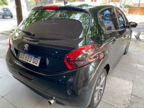 Imagen 5 de 15 de Peugeot 208 1.6 5p Allure 2016
