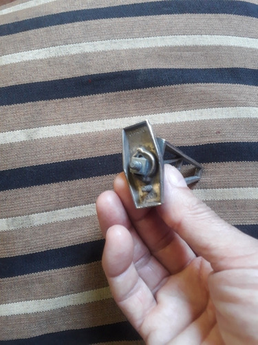 Insignia Emblema Para Capot De Valiant Pontiac. (Usado)