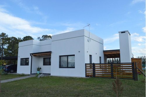 Casa En Venta En Barrio Privado Matisse