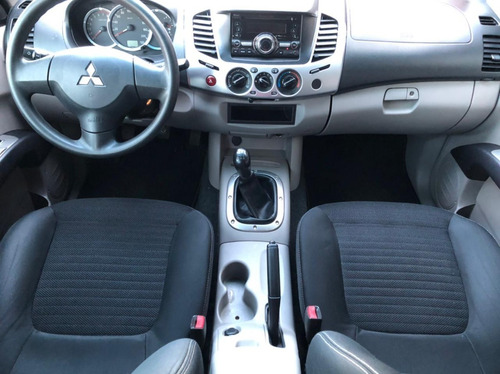 Imagem 10 de 11 de Mitsubishi L200 Triton 2.4 Hls 16/17