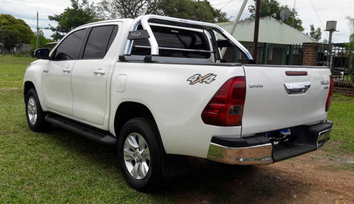 Toyota Hilux 2.8 Cd Srv 177cv 4x4 2016