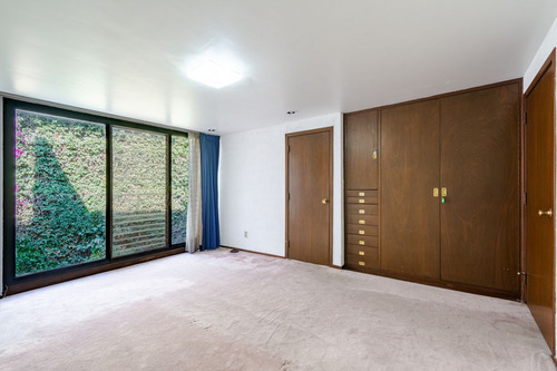 Jardines Del Pedregal, Casa En Tranquila Calle Cerrada Con Amplios Espacios