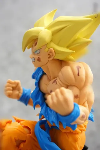 Figura Modelo Dragon Ball Son Goku Del 50 Aniversario De Jug