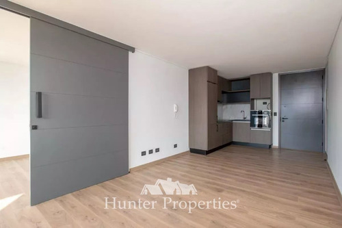 Departamento En Arriendo De 2 Dorm. En Las Condes