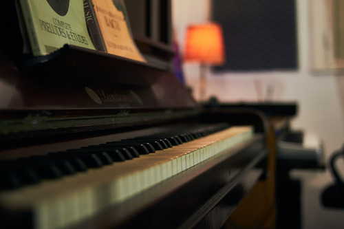 Imagen 3 de 10 de Clases De Piano, Teclado, Composición (zona Once O Virtual)