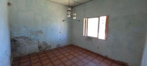 Imagen 3 de 17 de Casa Grande De 4 Dormitorios A Reciclar En Unión