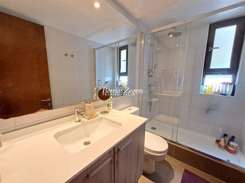Impecable 3 Dorm, Sala Estar, 2 Estacionamientos Providencia