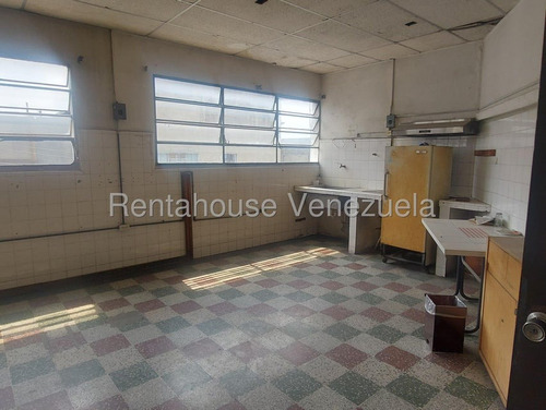 Galpón Comercial En Venta Boleita Norte Mls #25-20163