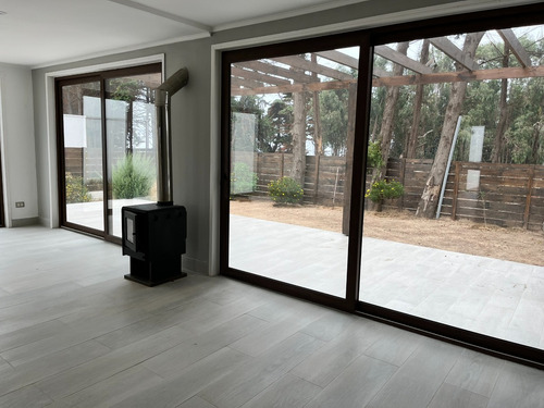 Casa En Venta En Maitencillo, A Pasos De La Playa Y Comercio